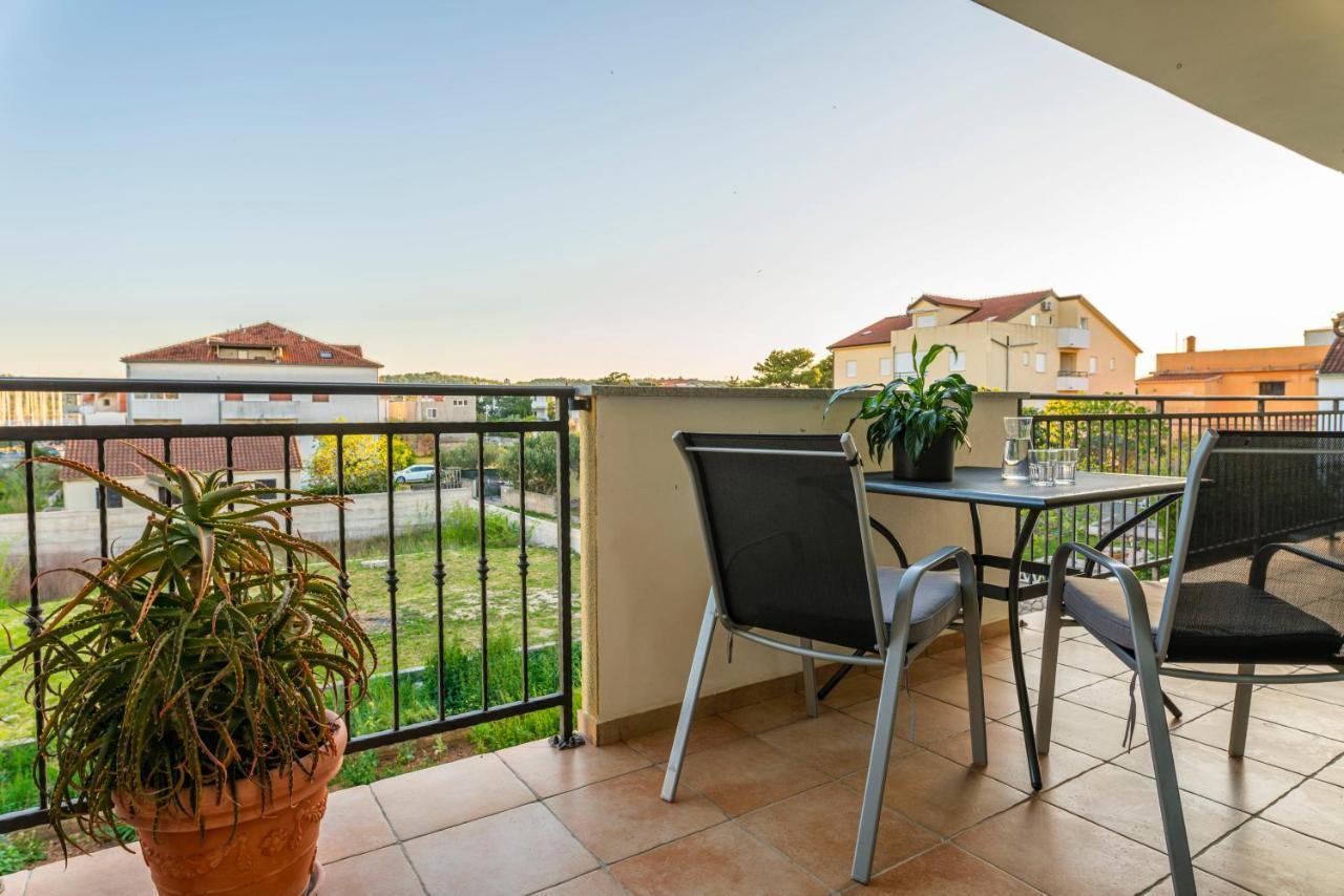 Charming Tale Apartments Modun19 Pirovac Exterior foto