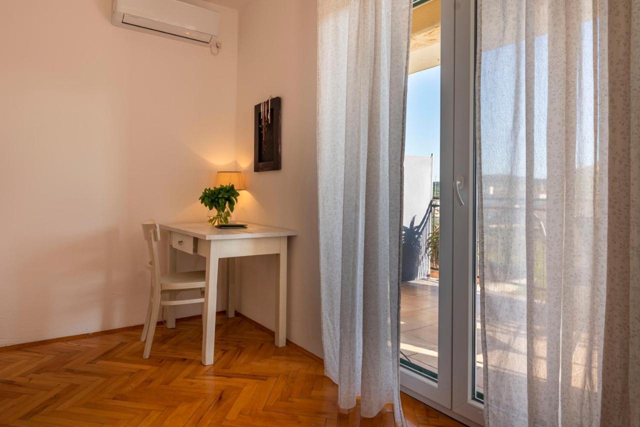 Charming Tale Apartments Modun19 Pirovac Exterior foto